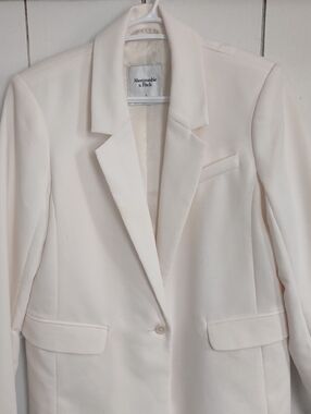 Abercrombie & Fitch Women's Cream Single-Button Tailored Blazer